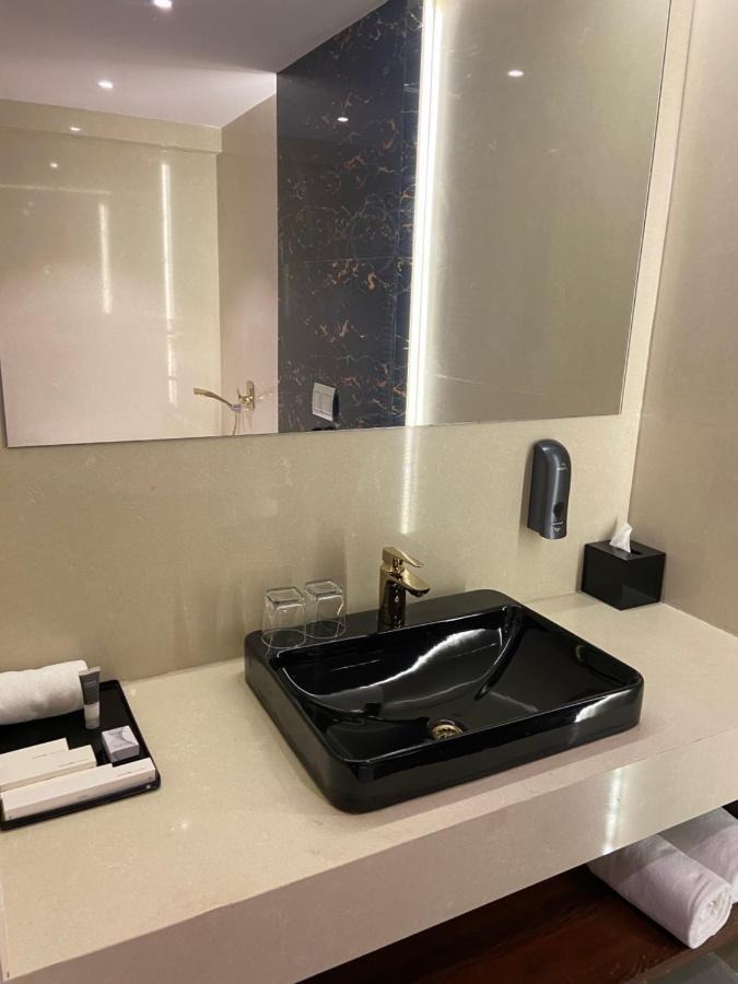 Svenska Design Hotel Kakinada Luaran gambar